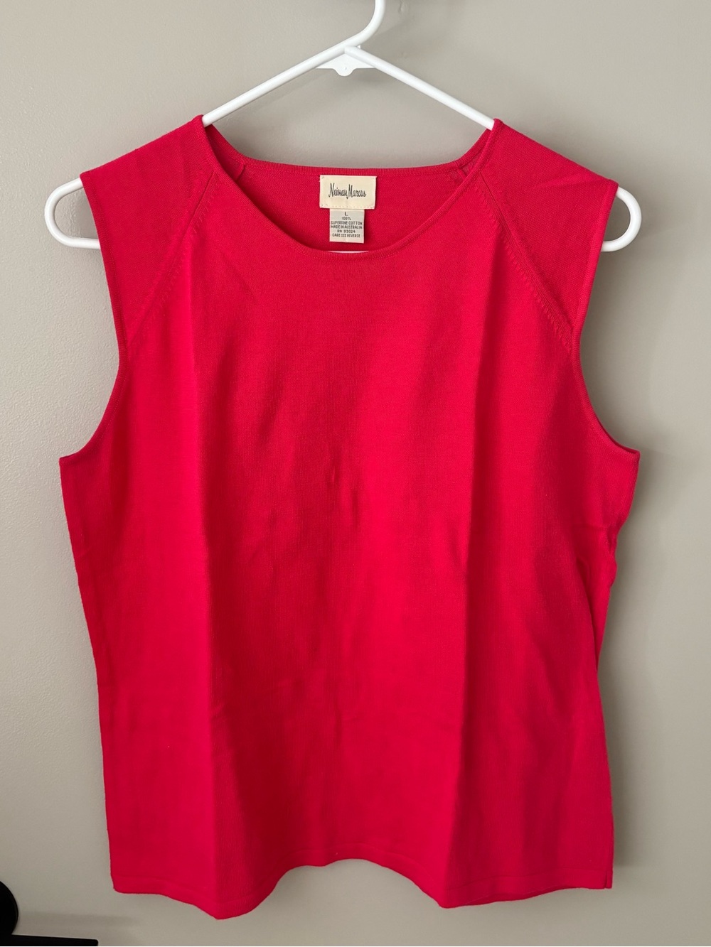 Neiman Marcus Sleeveless Crewneck Tank - Bright Pink